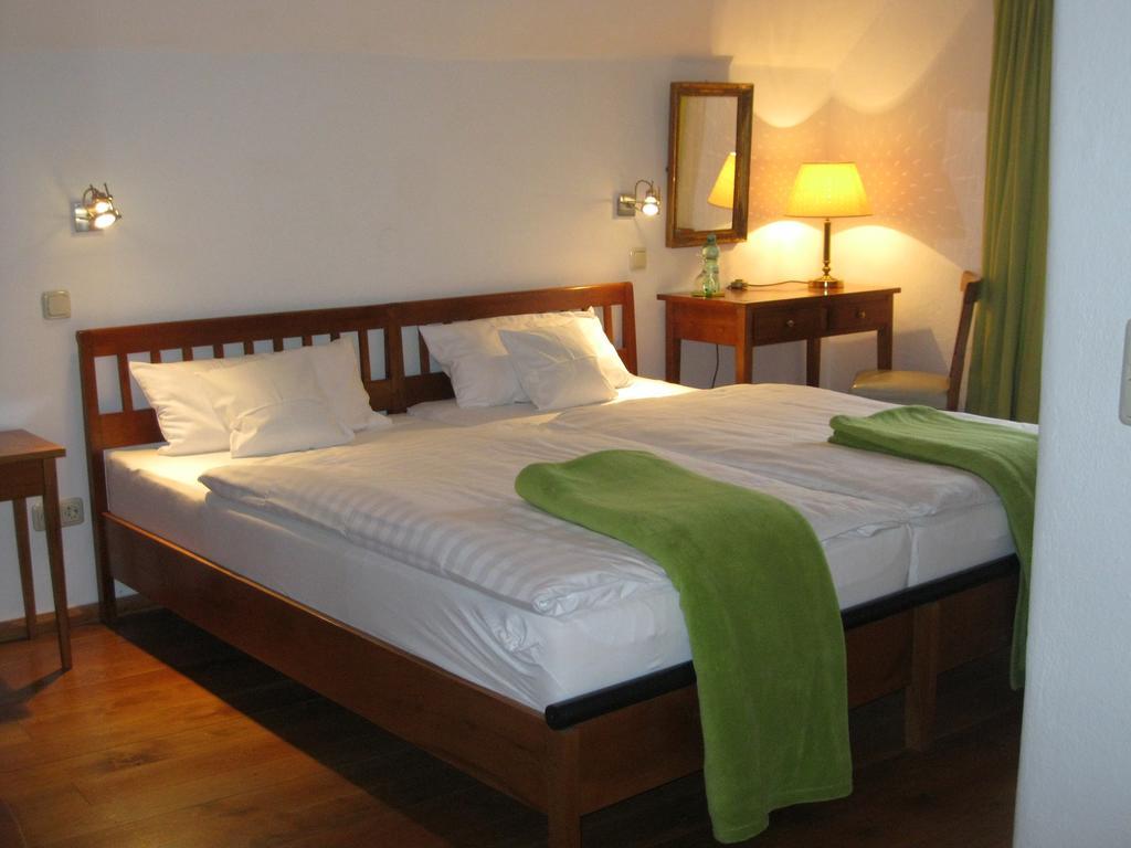 Maternushof Hotel Pomster Buitenkant foto